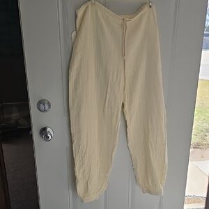 DONNI. Soft Cream Garment